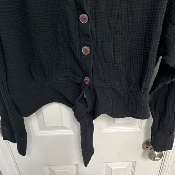Free People Black Cotton Gauze Button Front Tie Hem Shirt Top XS Boho Casual - Picture 10 of 14